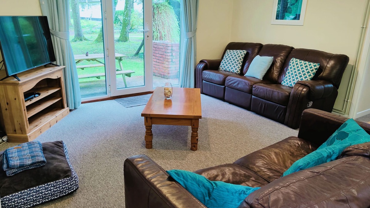 Goonhavern Cottage | Little Croft - Spacious cottage in Woodland setting close to fantastic beaches