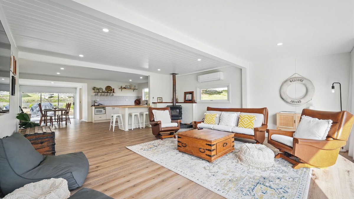 Taranna House | Little Darlin' The Shack