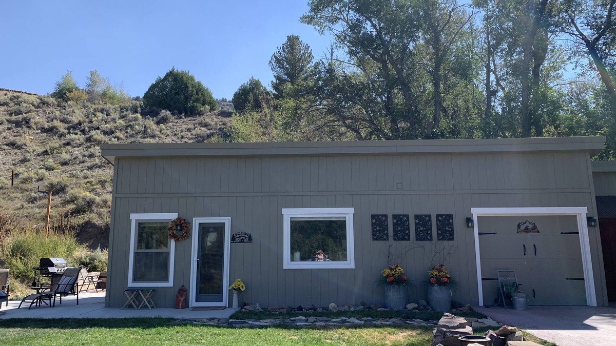 Woods Landing-Jelm Cabin | Little Den is an efficiency, cabin located on the Big Laramie River.