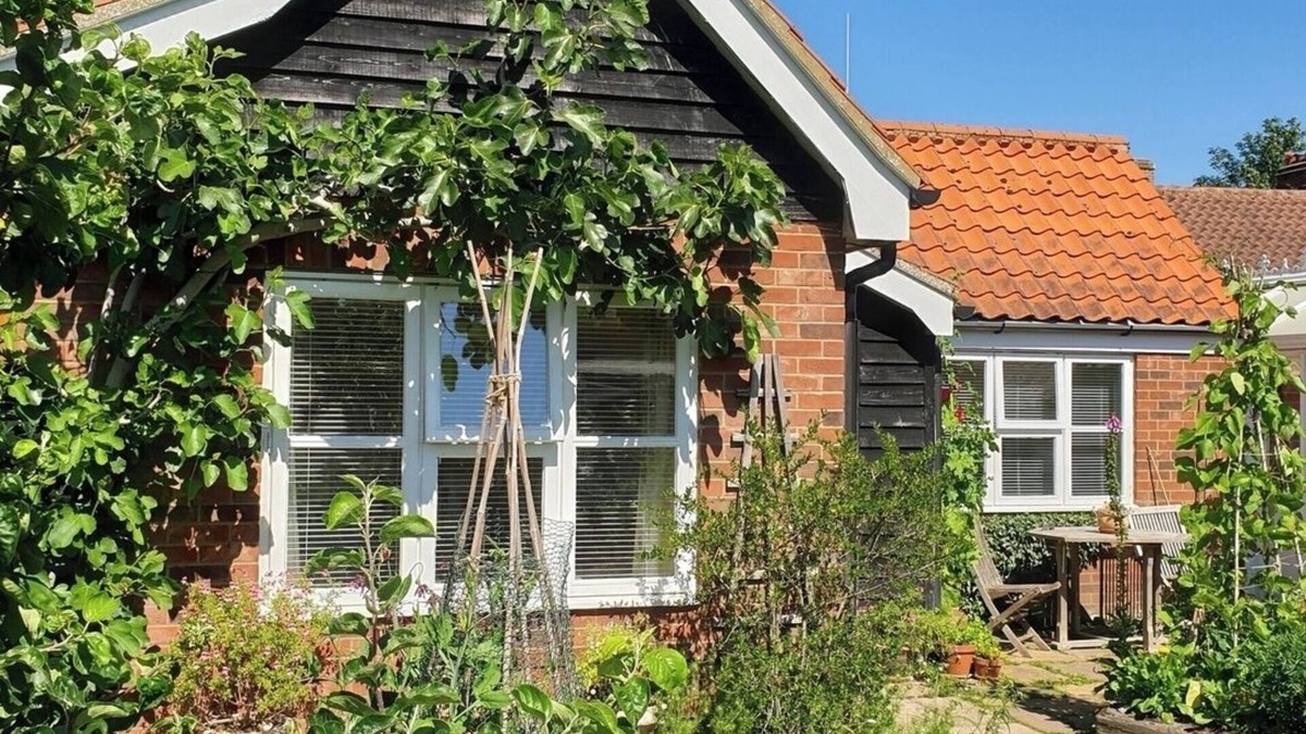 Wenhaston House | Little Furrows, Wenhaston