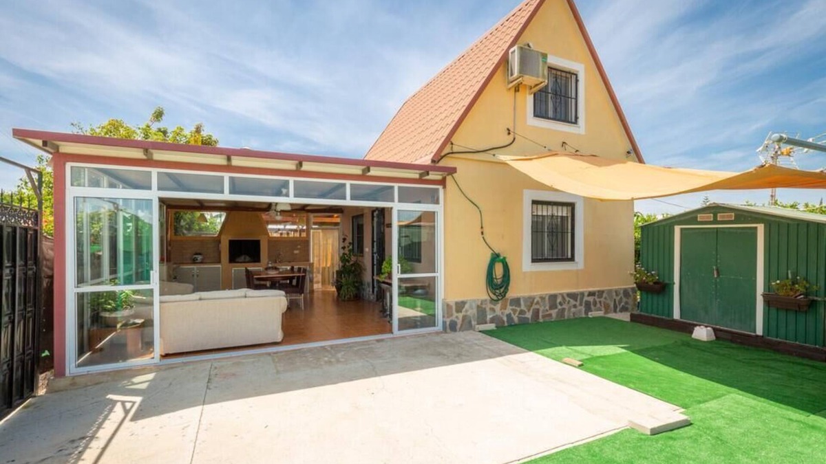 Formentera de Segura Cottage | Little house among oranges