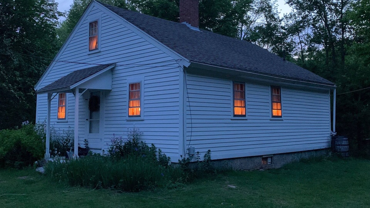 Pomfret House | Little House in the Big Woods- Tennis Court