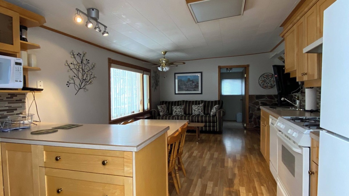 Vulcan County House | Little house near the lake