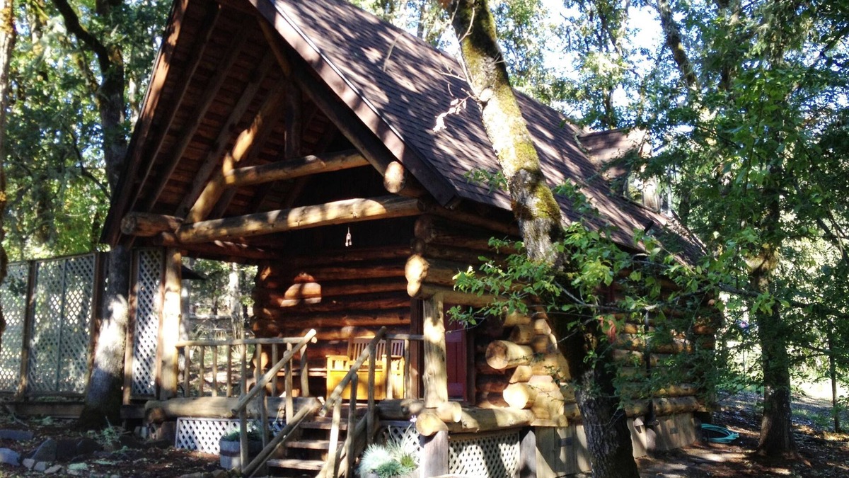 Eugene Cabin | Little Log Cabin in the Woods!