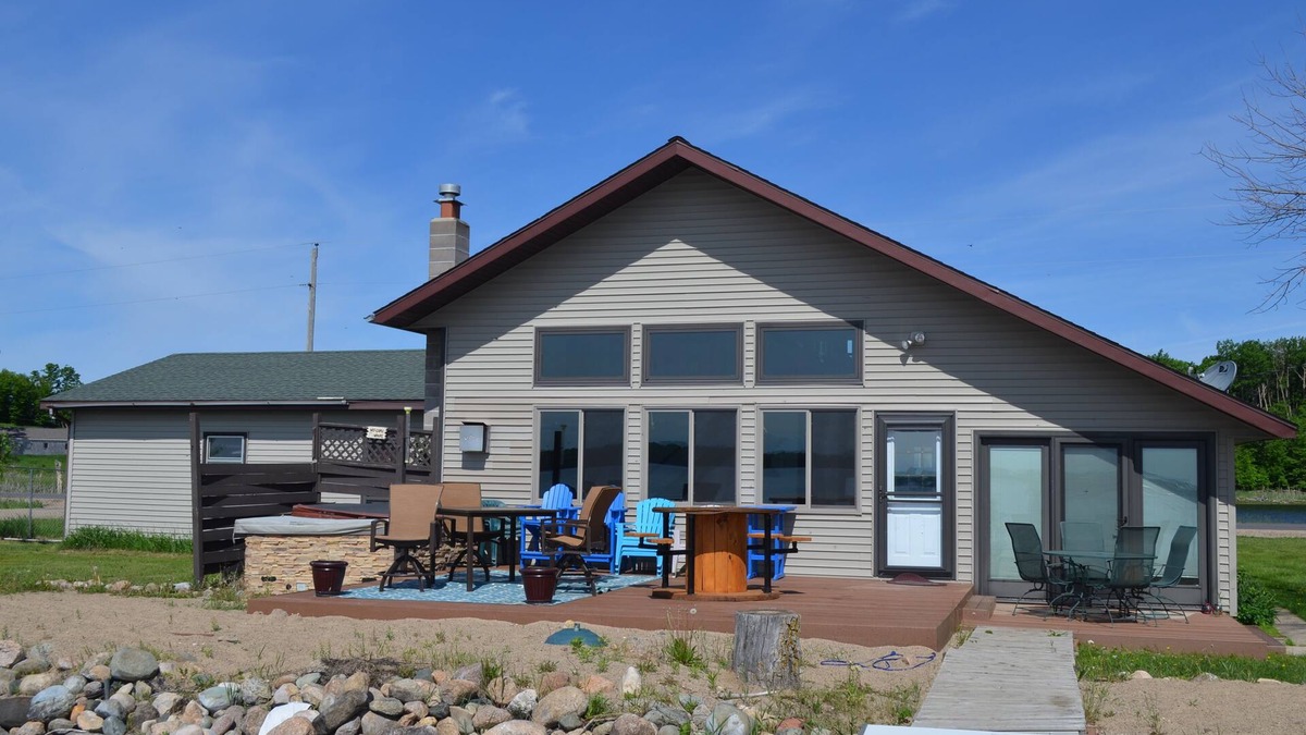 Frazee House | Little McDonald Lake Beach Front Home