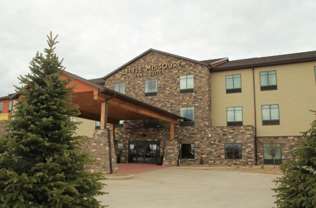 New Town Hotel | Little Missouri Inn & Suites New Town
