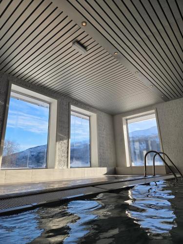 Vossestrand Apartment | "Little Mountain Paradise" studio apartment at Oppheim Resort