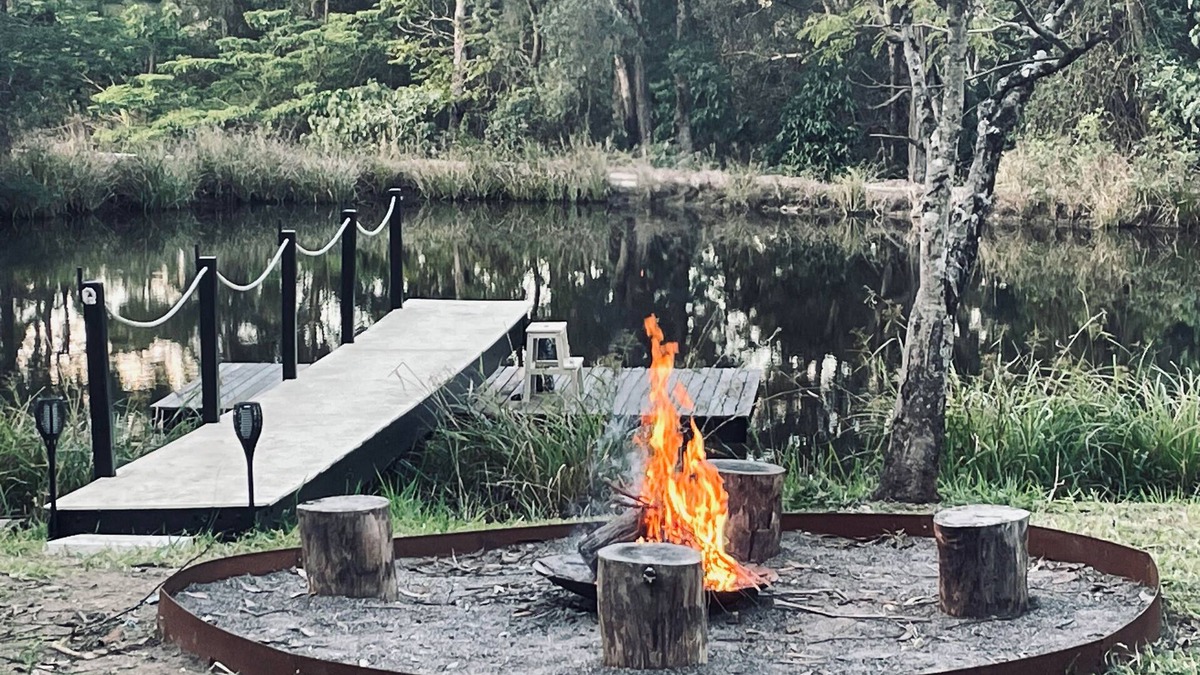 Parklands Cabin | Little Olive Eco Cabin on a Private Dam. Perfect for a Relaxing Weekend Away!