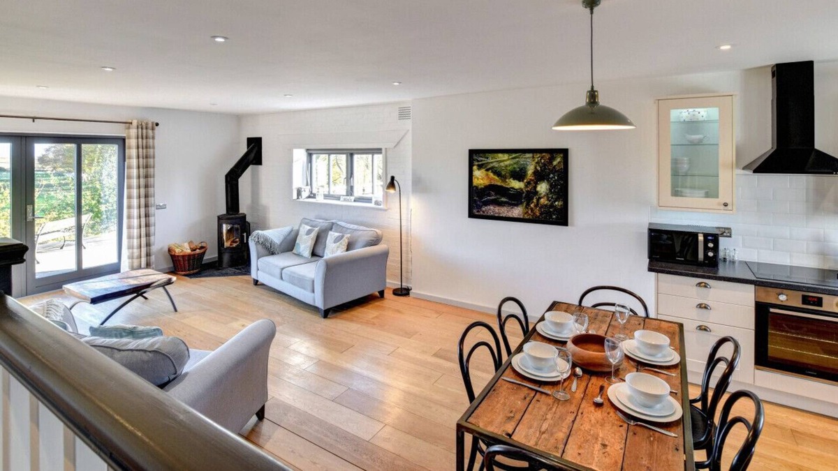Woodbridge House | Little owl and owl
