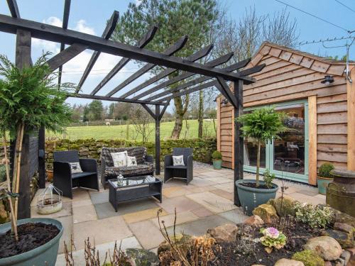 Tunstall House | Little Pines Lodge
