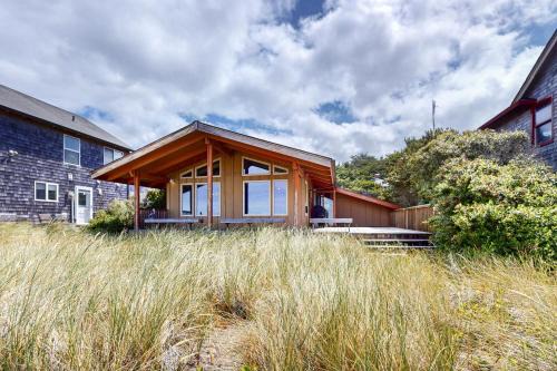 Manzanita House | Little Pink Beach House