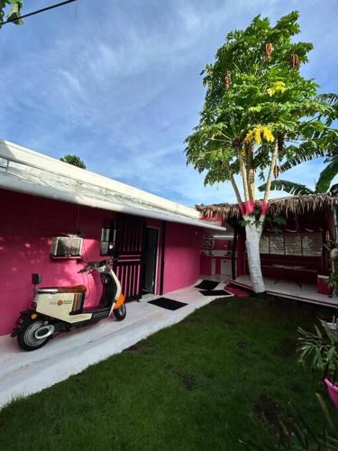 Pili Apartment | Little Pink Palace, near CWC