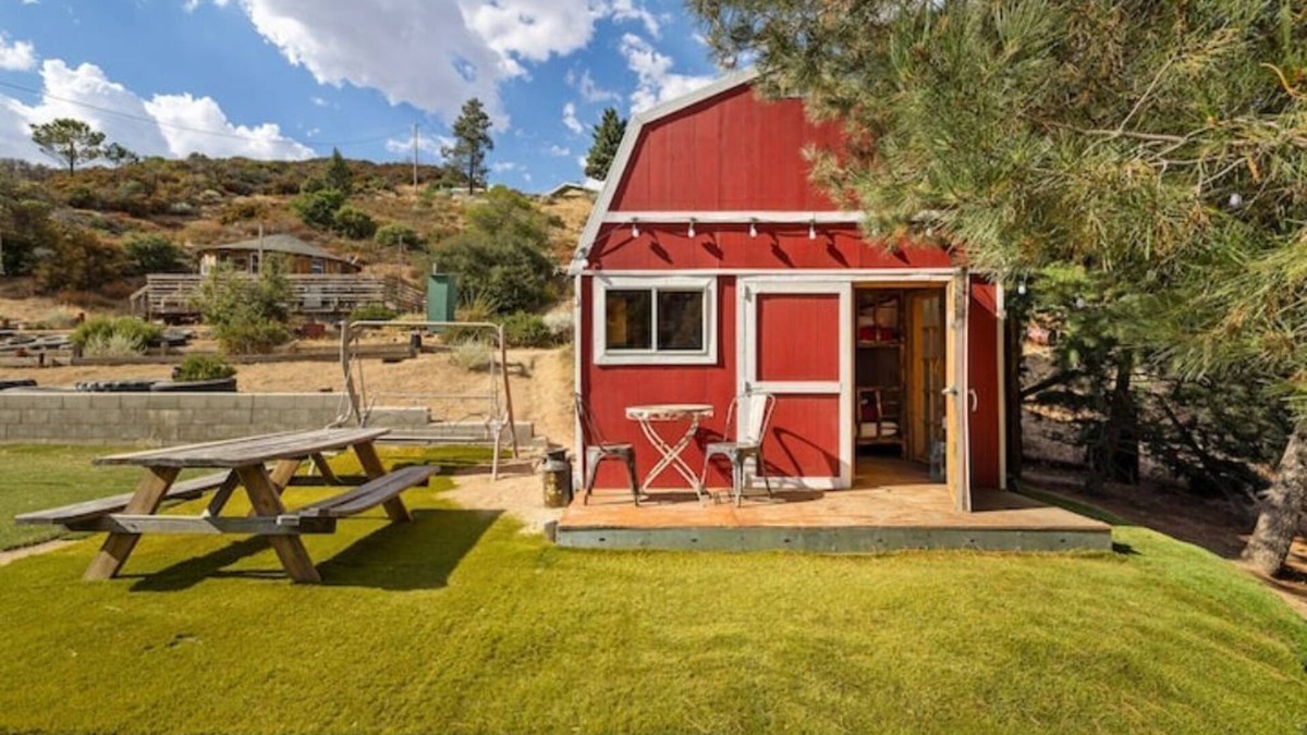 Leona Valley House | Little Red Barn