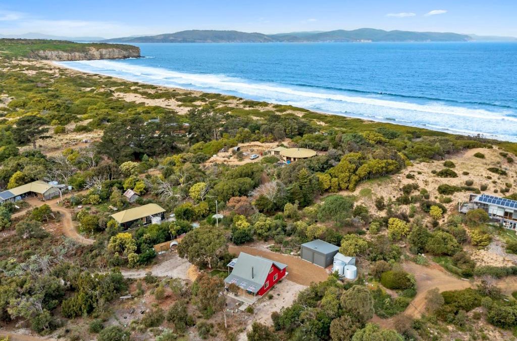 Clifton Beach House | 'Little Secret' Charming Clifton Beach Sanctuary