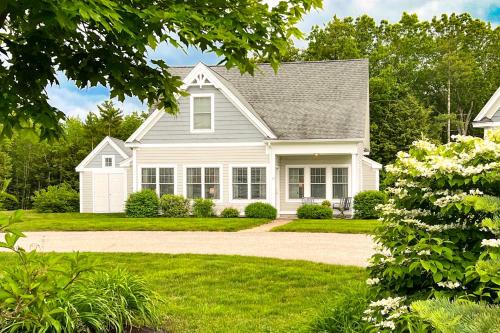 Arundel House | Little Spruce Cottage