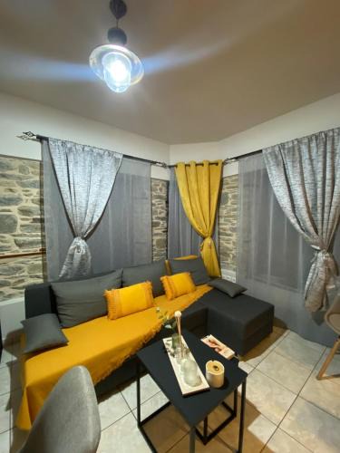 Argalasti Apartment | Little square house