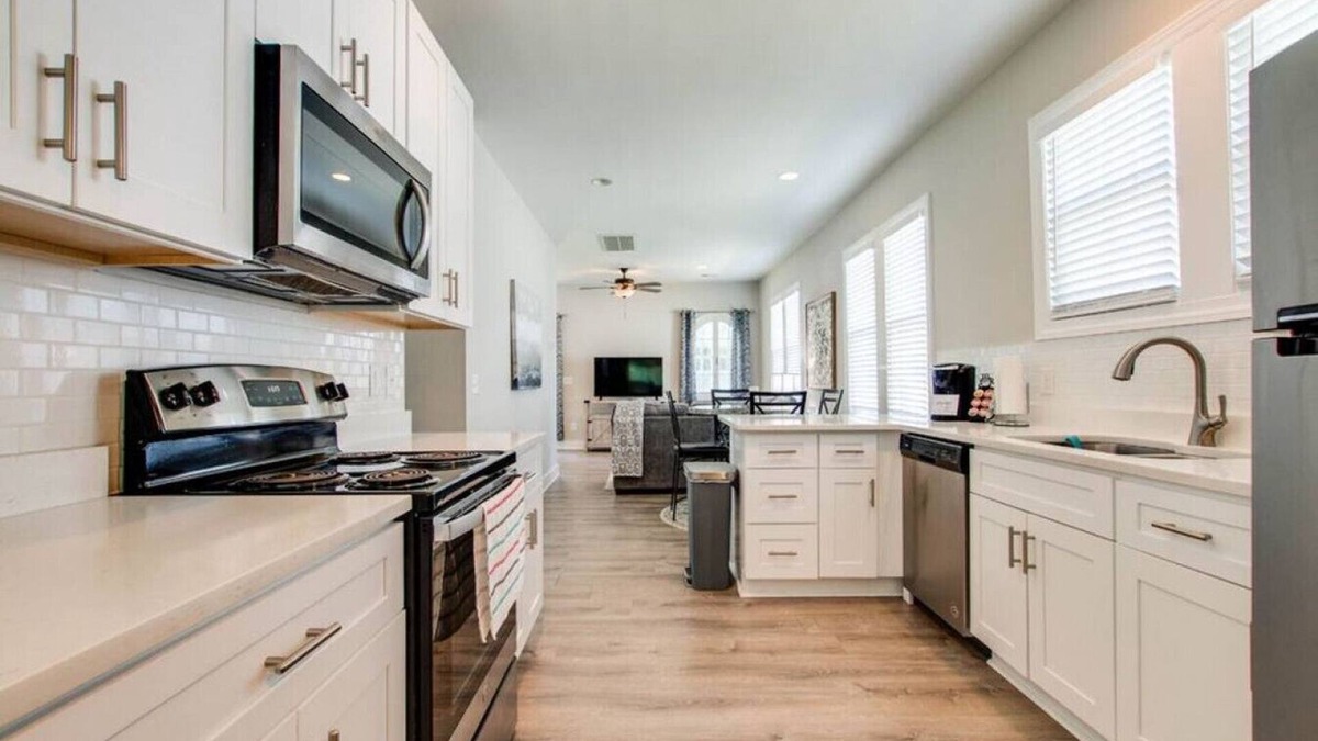 Murfreesboro House | Little Stone House in the Heart of Murfreesboro