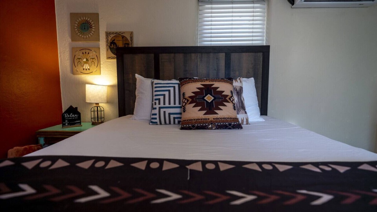West Old Town Apartment | Little Terracotta - Charming Studio in Old Town