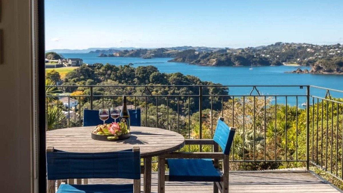 Oneroa House | LITTLE TIRI COTTAGE | Coast & Country | WINTER DEAL - Stay for 3, Pay for 2