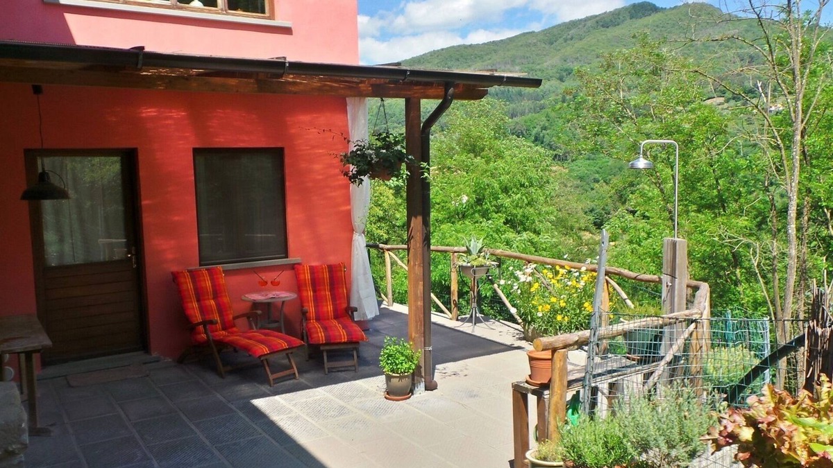 Pescia Apartment | Little Tuscan Olive Farm - Cosy Apartment