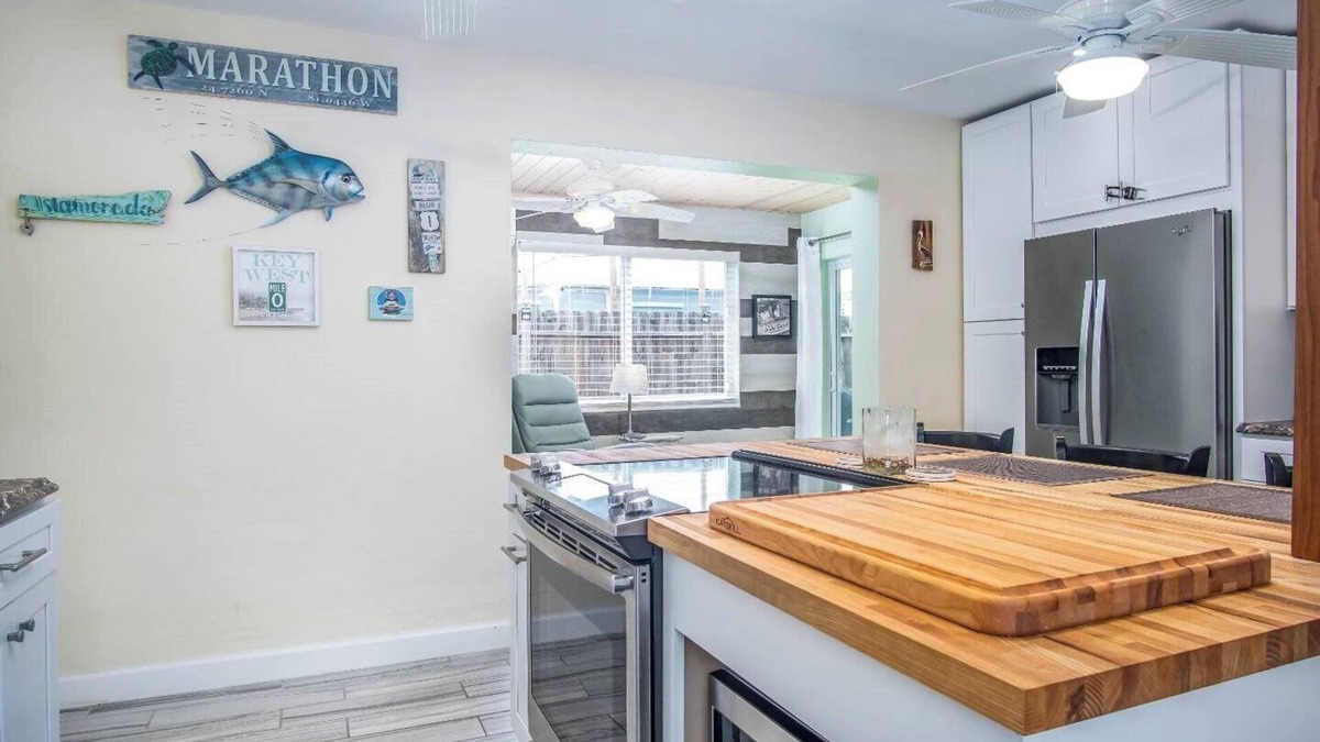 Little Venice House | Little Venice Family Affair 2 bedroom 1 bath One B