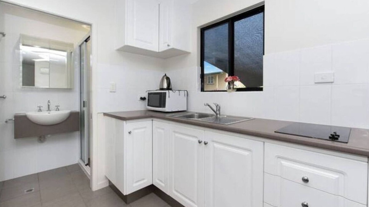 Gulliver Apartment | Little Villa | Secure and Central Townsville*FULLY SERVICED and FURNISHED*