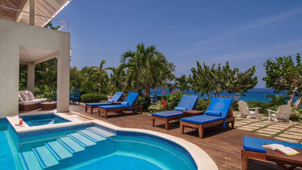 West End Villa | Little Waters on the Cliff