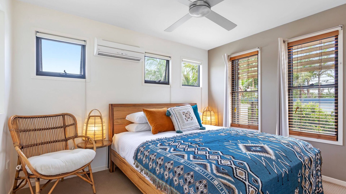 Mudjimba House | Little Whale House a Beachside Oasis the heart of the Sunshine Coast, 🐶 friendly