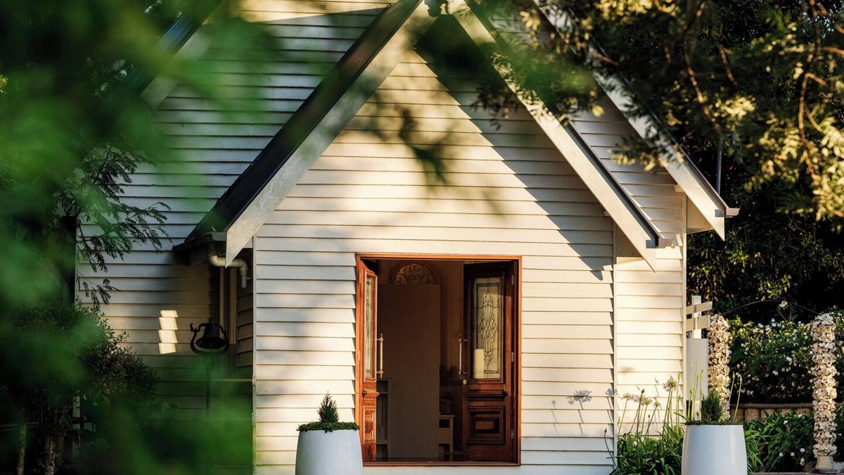 Maleny Cottage | Little White Chapel Boutique B&B Maleny
