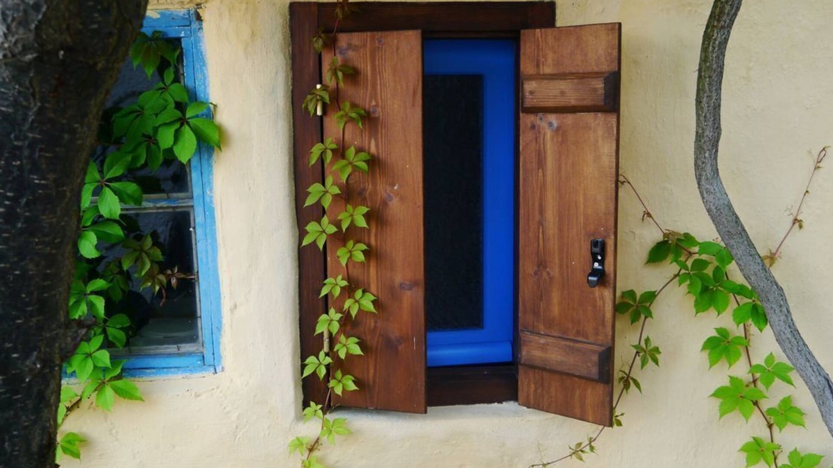 Alonissos House | Little Yellow House With Beautiful Sea View
