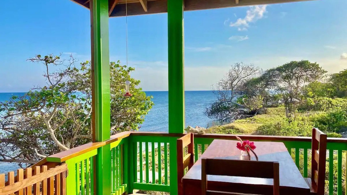 Calabash Bight Cabin | Littte Green House - Oceanfront