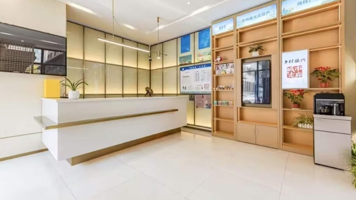 Chenggong Hotel | Liujinsuiyue Hotel