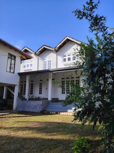 Gomagoda House | Liv House