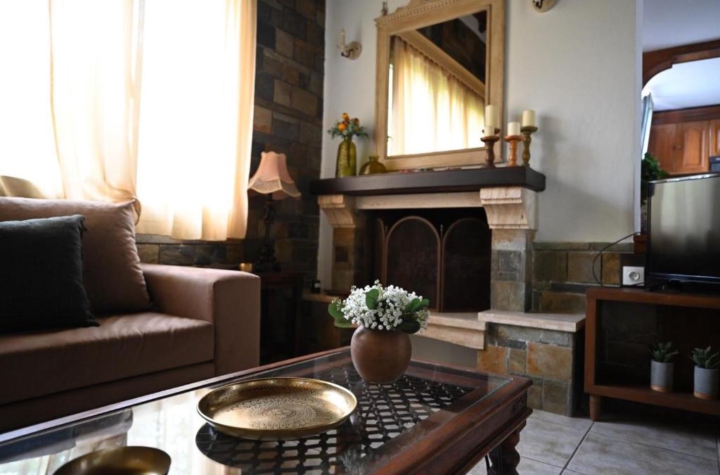 Troulos Villa | LIVADAKI COTTAGE
