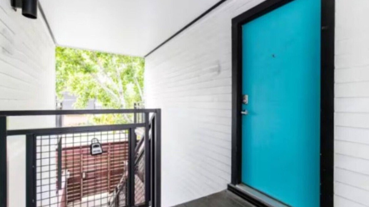 Oak Lawn Apartment | Live Easy at Reagan 203