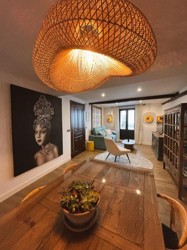 Hervas Apartment | Live home