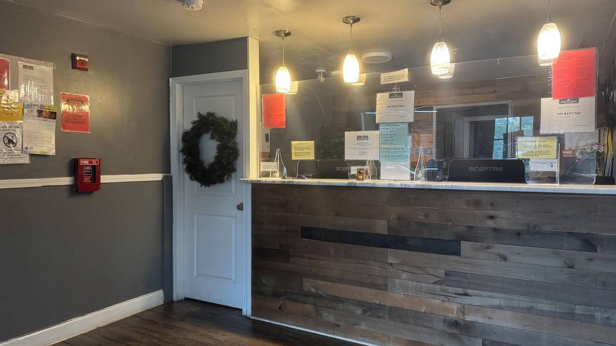 Jonesboro Cabin | Live In Lodge Extended Stay