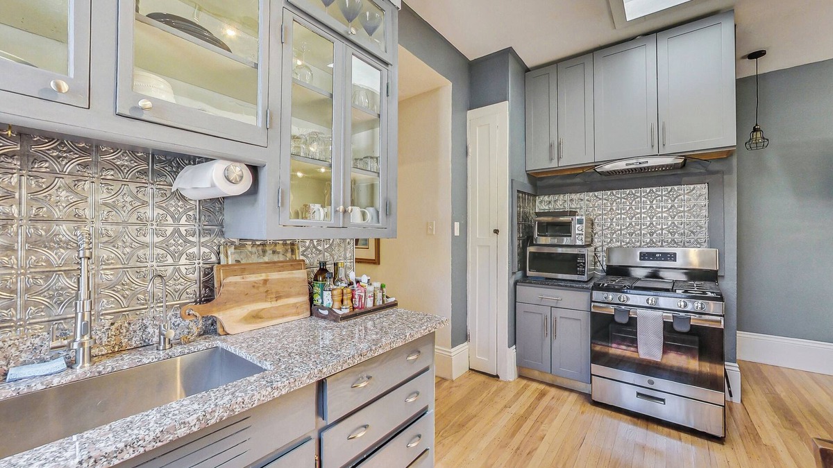 Duboce Triangle House | LIVE IT UP In The Castro! *4BR*W/D*Walk Score 98