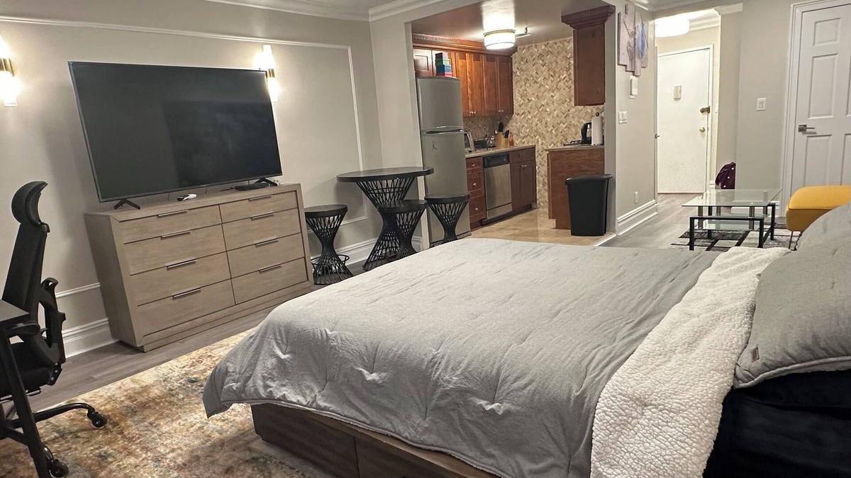 Turtle Bay House | LIVE LIKE A NATIVE NEW YORKER, COZY STUDIO APARTMENT