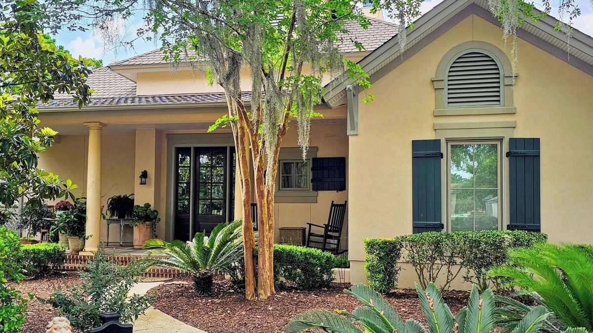Bluffton Cottage | Live Oaks Cottage - Golf Course Views & Lowcountry Charm in Bluffton, SC