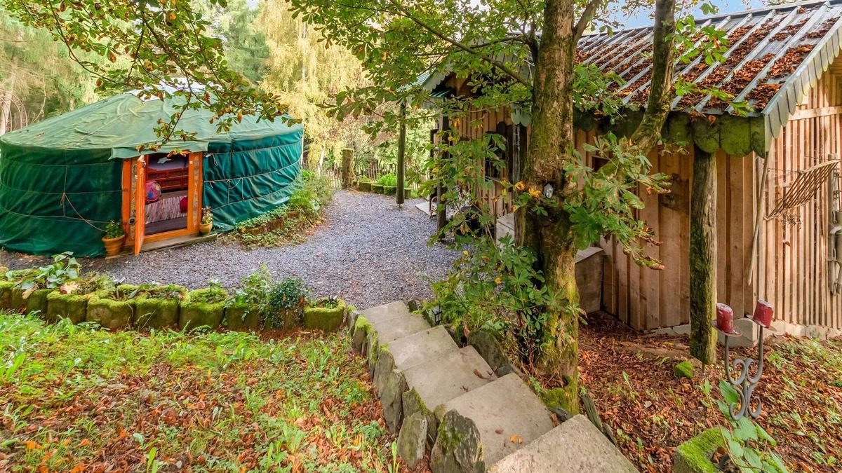 Houffalize House | Lively Holiday Home With Garden