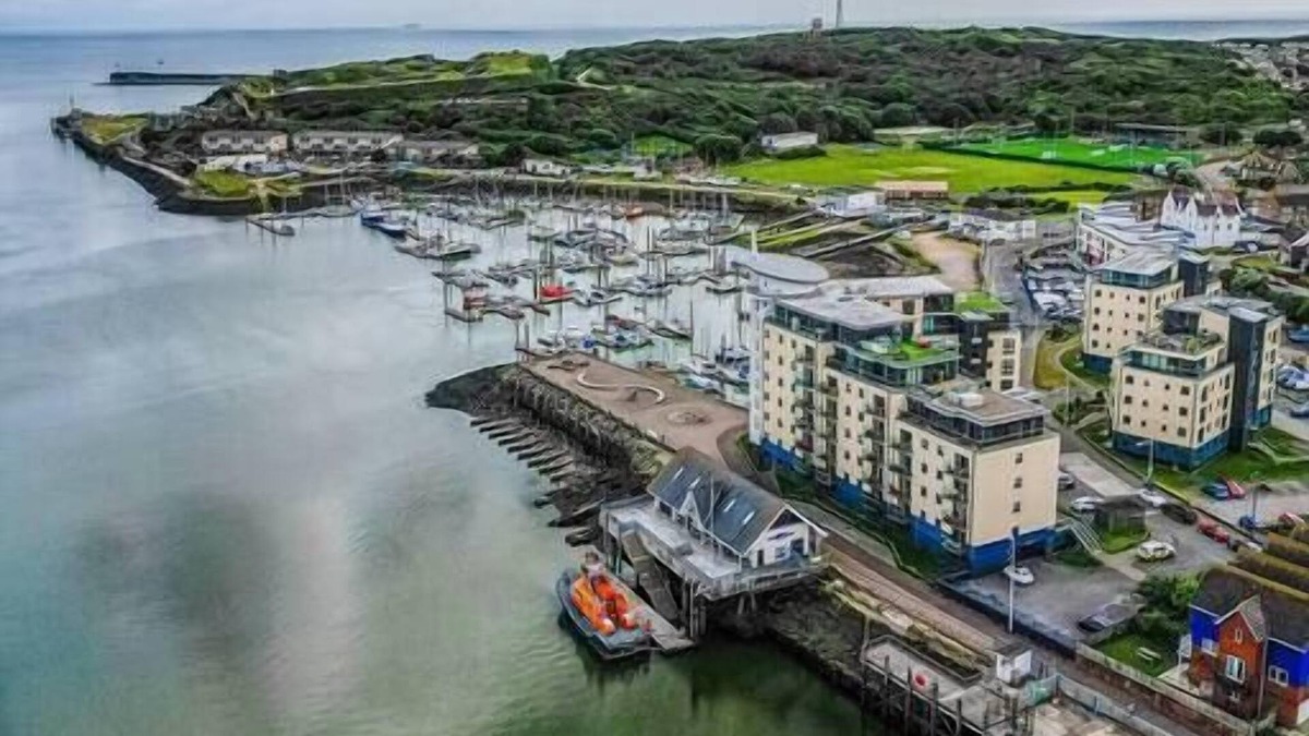 Newhaven Apartment | Livestay 2Bed 2Bath Harbourside Apt/Free Parking