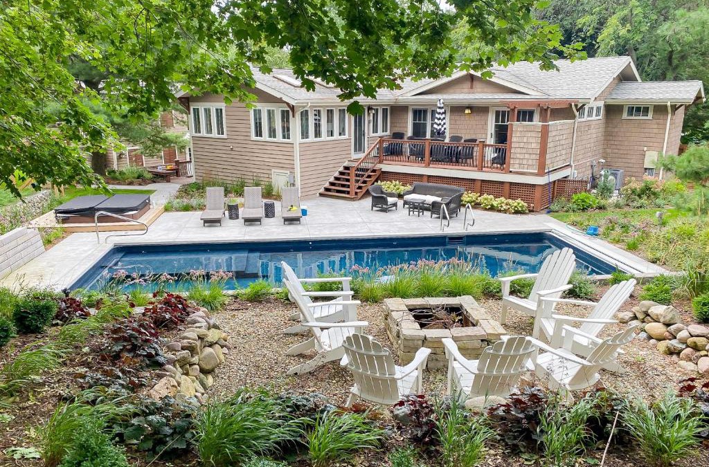 Stevensville House | Living Among The Oaks
