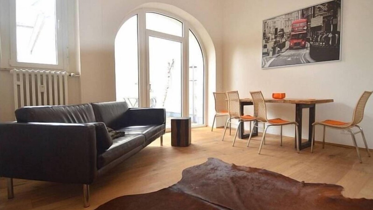Wuerzburg Apartment | Living at Kulturspeicher/Congress Centrum with parking lot