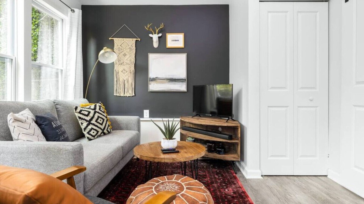 Mountain Brooke House | Living Big in Super Stylish ATL Tiny House