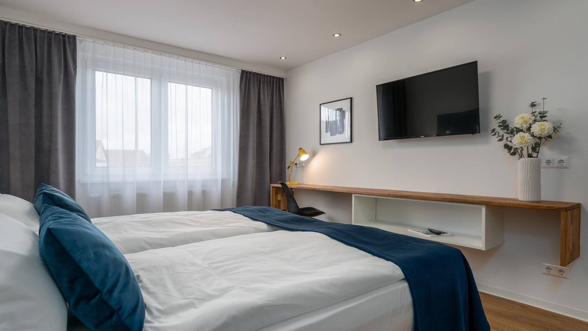 Edesheim Apartment | "Living comfortably" in the apartment at Leinetal* near the lake*Angelsee* fireplace