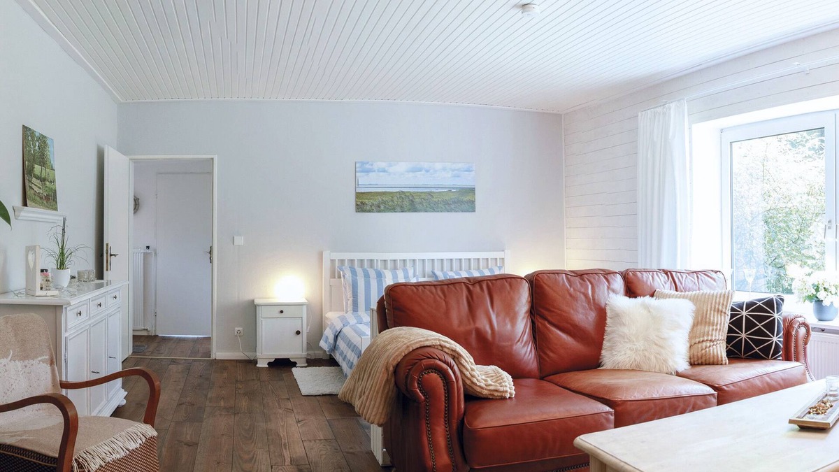 Ladelund Apartment | Living in a country house vintage style between the seas