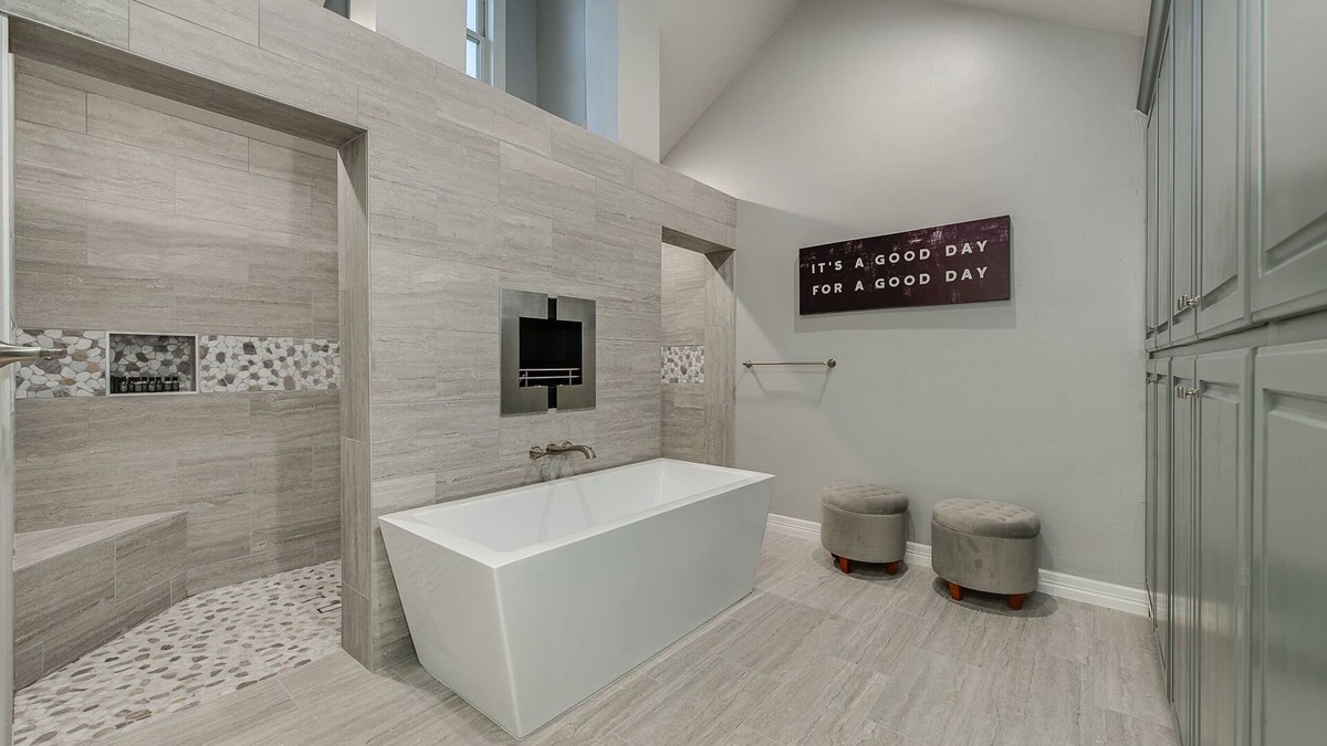 College Station House | Living Large in Aggieland!