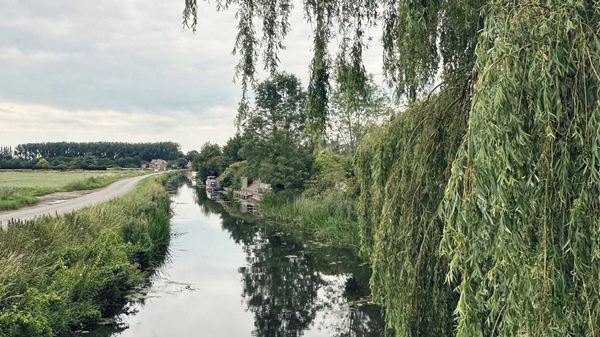 Outwell House | Living like a local at Dotties in our beautiful pad close to everything you need