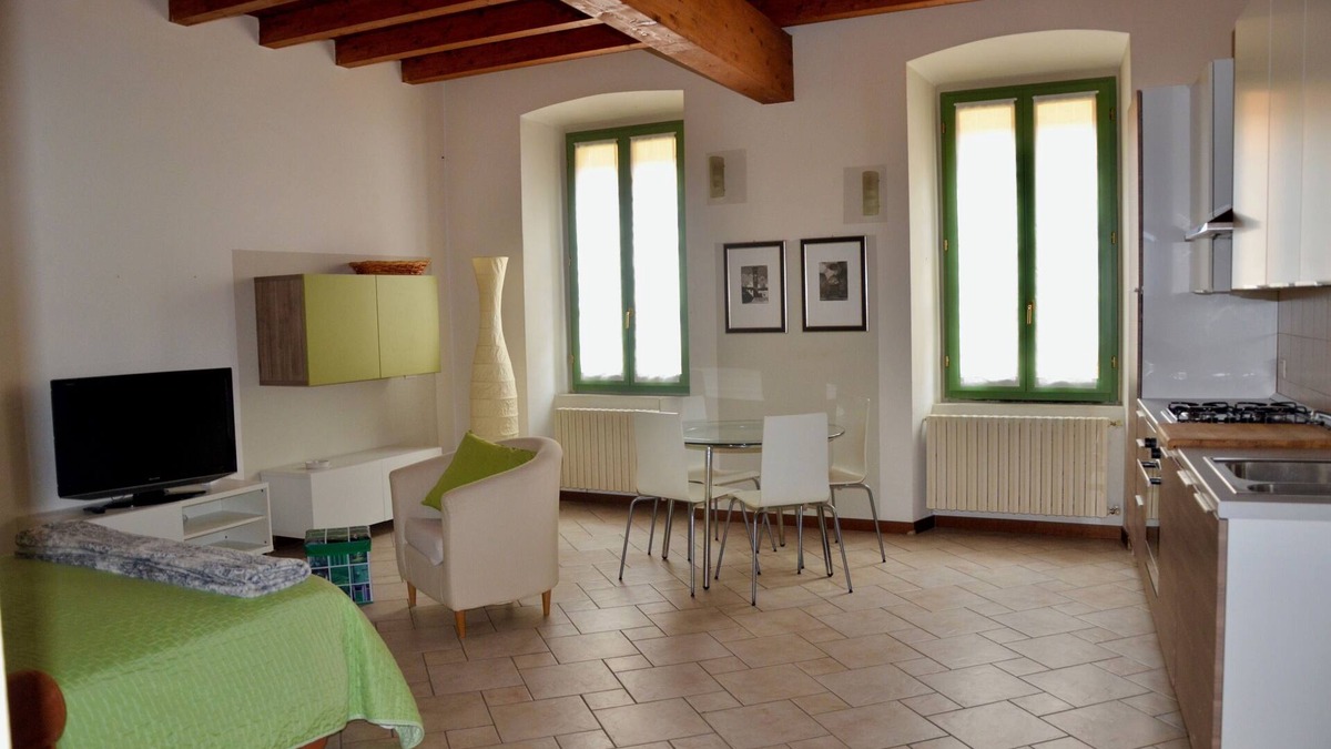 Vimercate Apartment | Living Room Old Town